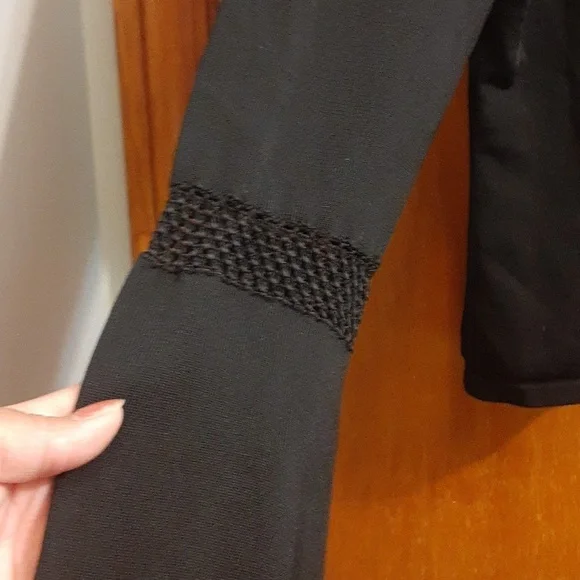 Croft & Barrow Women's PullOver Top - Picture 8 of 8